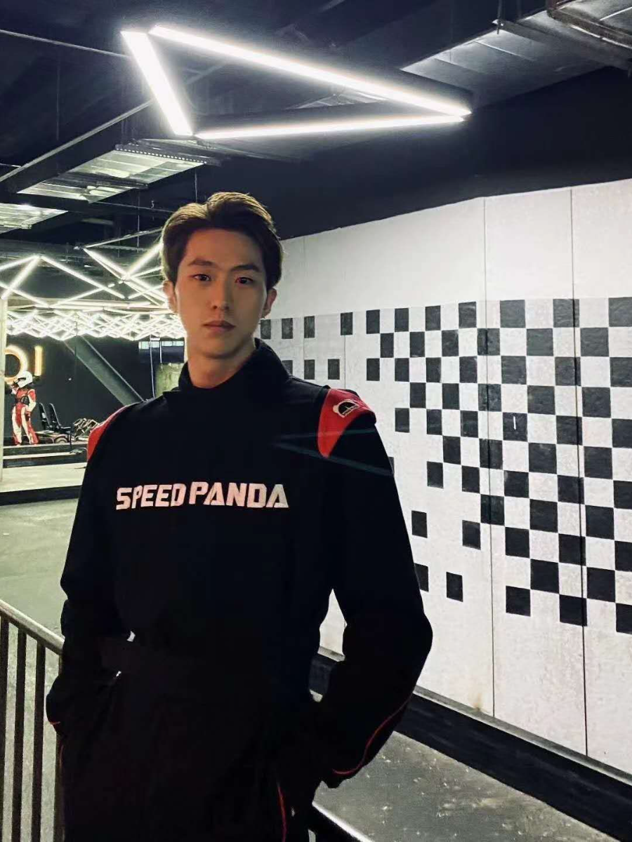 你说这是你最好看的一张照片，真的非常帅气哦吴老师~